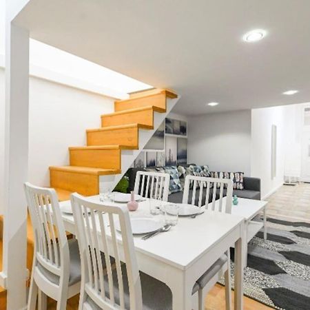 Lovely Studio Flat In Damjanich Street - Leonard ブダペスト エクステリア 写真